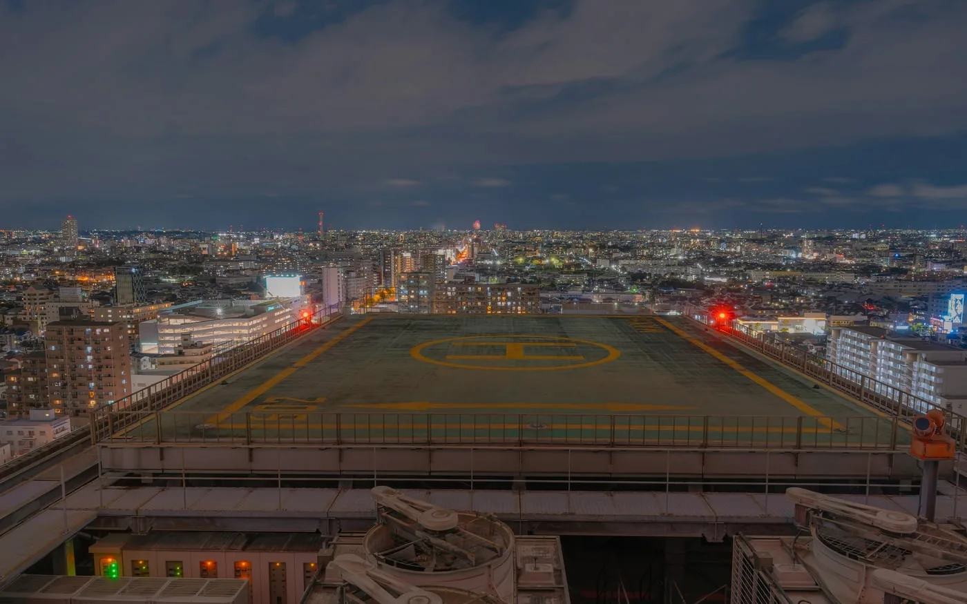 Rooftop 27 ღამით